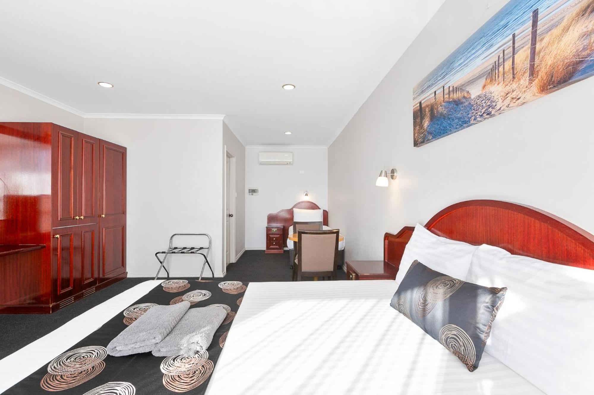 Best Western Port Lincoln- Formerly Hilton Motel Exterior photo